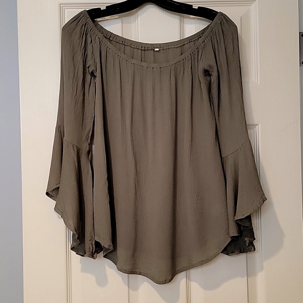 Olive Green Sz. M Blouse